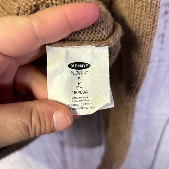 Old Navy Grandpa Cable Knit Sweater Size Small - Picture 3 of 7